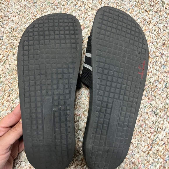Michael Kors Slides Size 10 - Picture 2 of 3